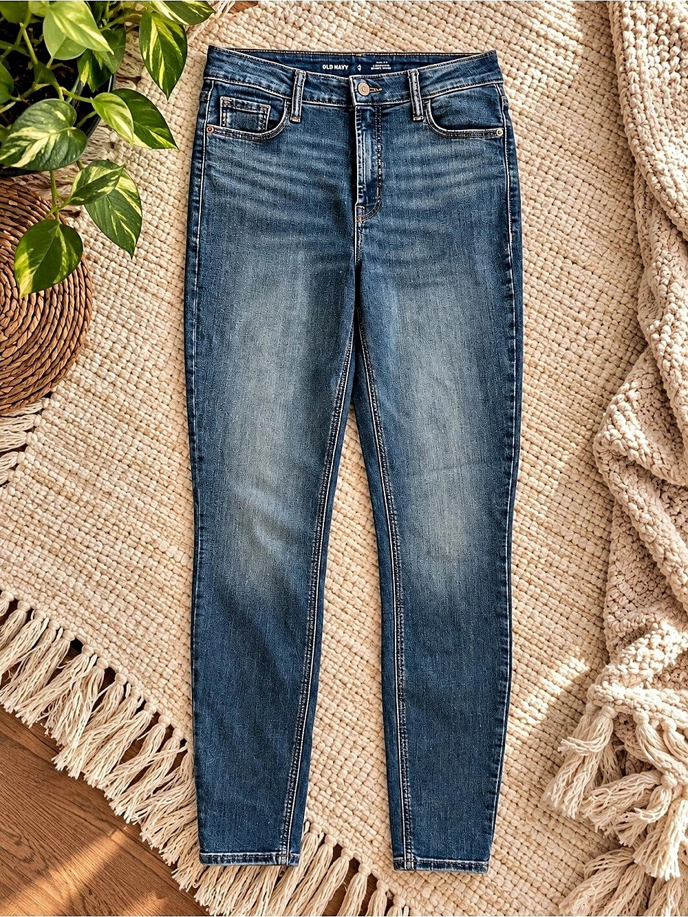 Old Navy High-Rise Rockstar Super Skinny Secret-Smooth Pockets Jeans Blue Size 4